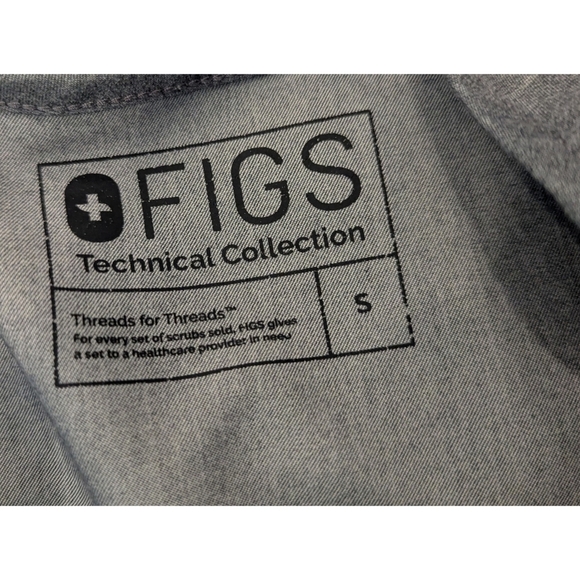 FIGS Catarina Grey One Pocket Scrub Top Size Small - Picture 3 of 5